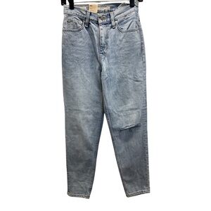 Levi’s Mom Jean Size 24 with distressed rip on one knee New With Tags